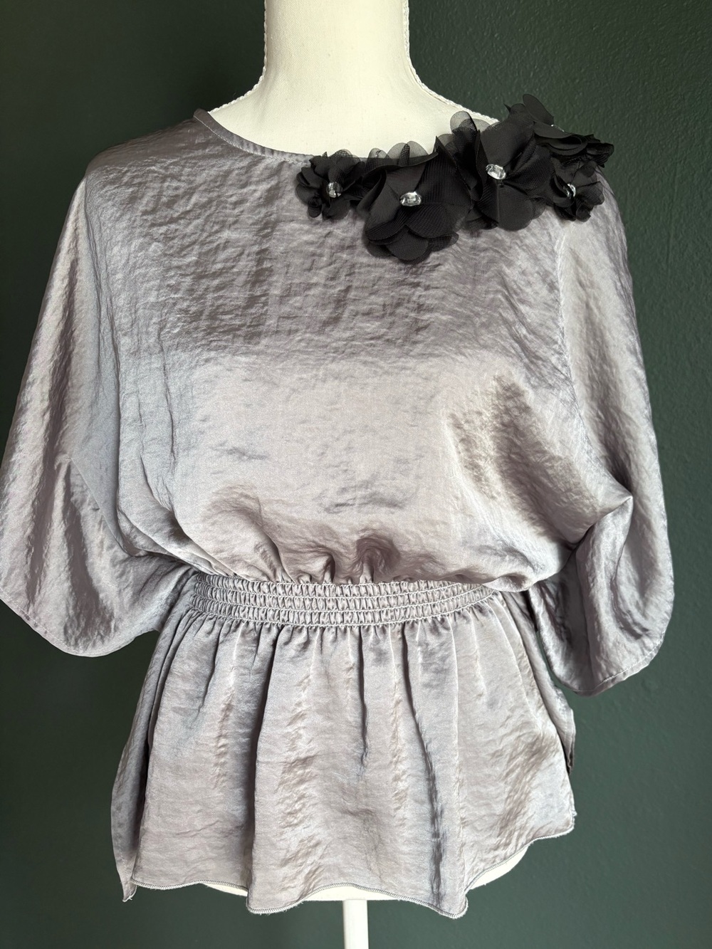 A. Byer Gray Satin Blouse Floral Embellished Smocked Waist Dolman Sleeve Medium